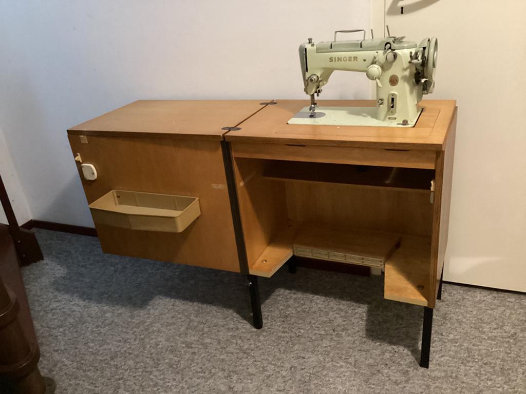 Naaimachine tafel kastje Singer 319K antiek vintage, Ophalen of Verzenden, Gebruikt, Naaimachine, Singer