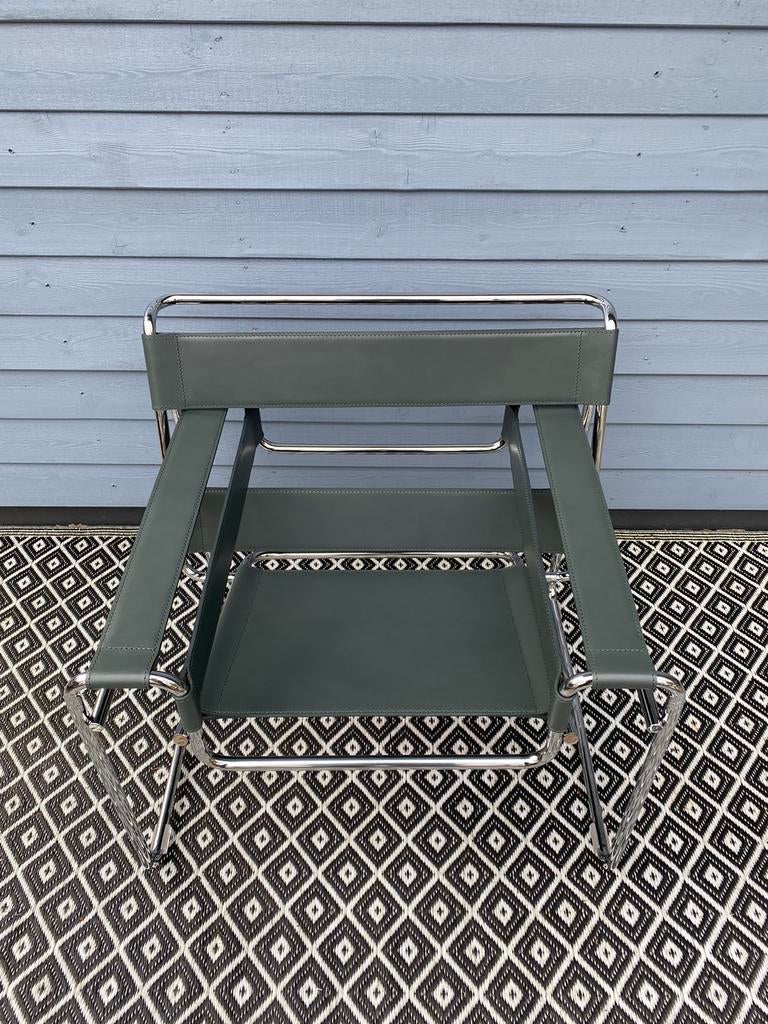 Gavina Wassily Chair Marcel Breuer, Huis en Inrichting, Stoelen, Ophalen, Zo goed als nieuw, Zwart, Eén