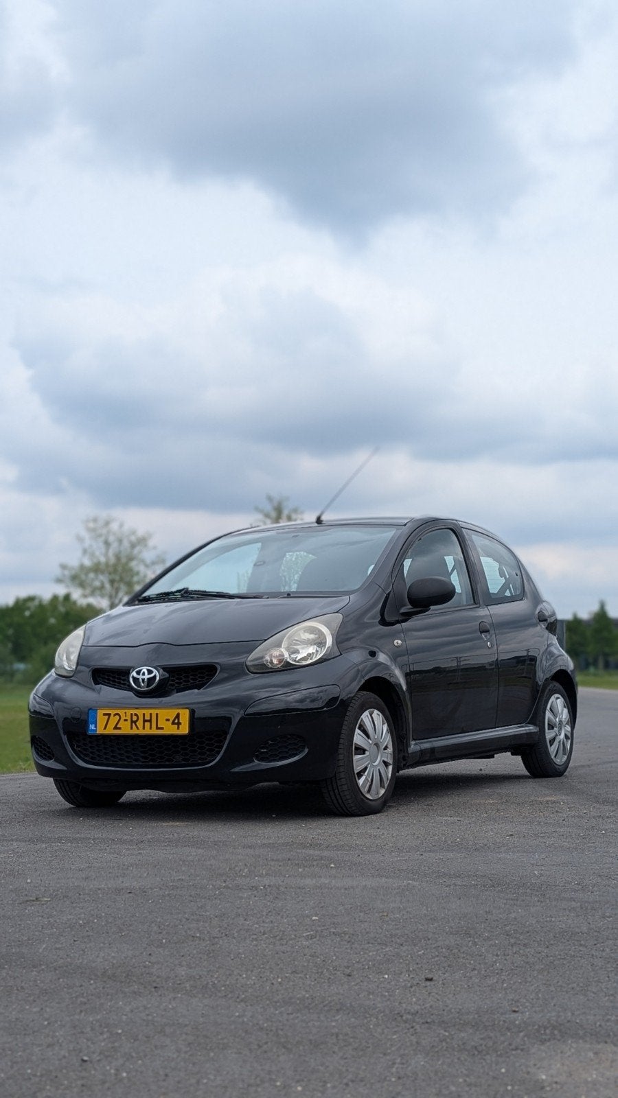 Toyota Aygo PLUS 1.0 12V Vvt-i 5DRS 2011 Zwart, Voorwielaandrijving, 4 stoelen, Origineel Nederlands, Handgeschakeld