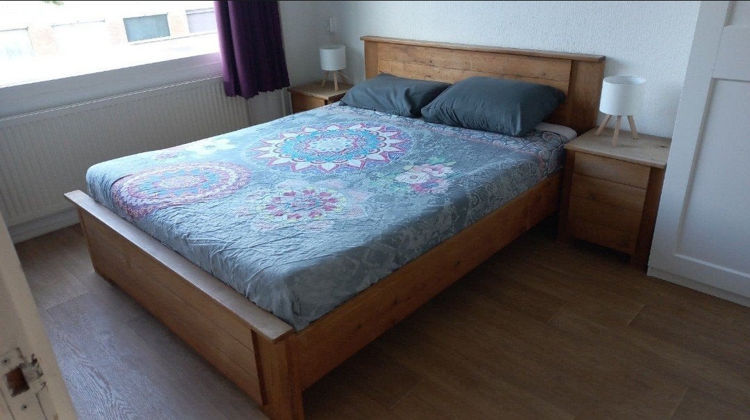 Massief Teakhouten bed 160x200 met nachtkastjes 37x45x55, Ophalen, Gebruikt, Tweepersoons, Teakhout