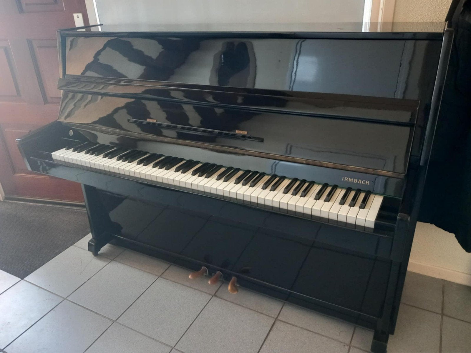 IRMBACH Piano 110H Zwart Hoogglans 2jr garantie, Muziek en Instrumenten, Piano's, Ophalen of Verzenden, Gebruikt, Zwart, Hoogglans