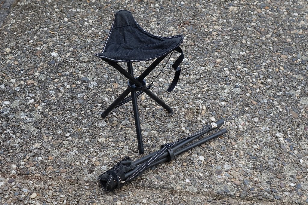 2 kleine 3 poot inklapstoeltjes voor onderweg, Caravans en Kamperen, Verzenden, Zo goed als nieuw, Campingmeubel-accessoire