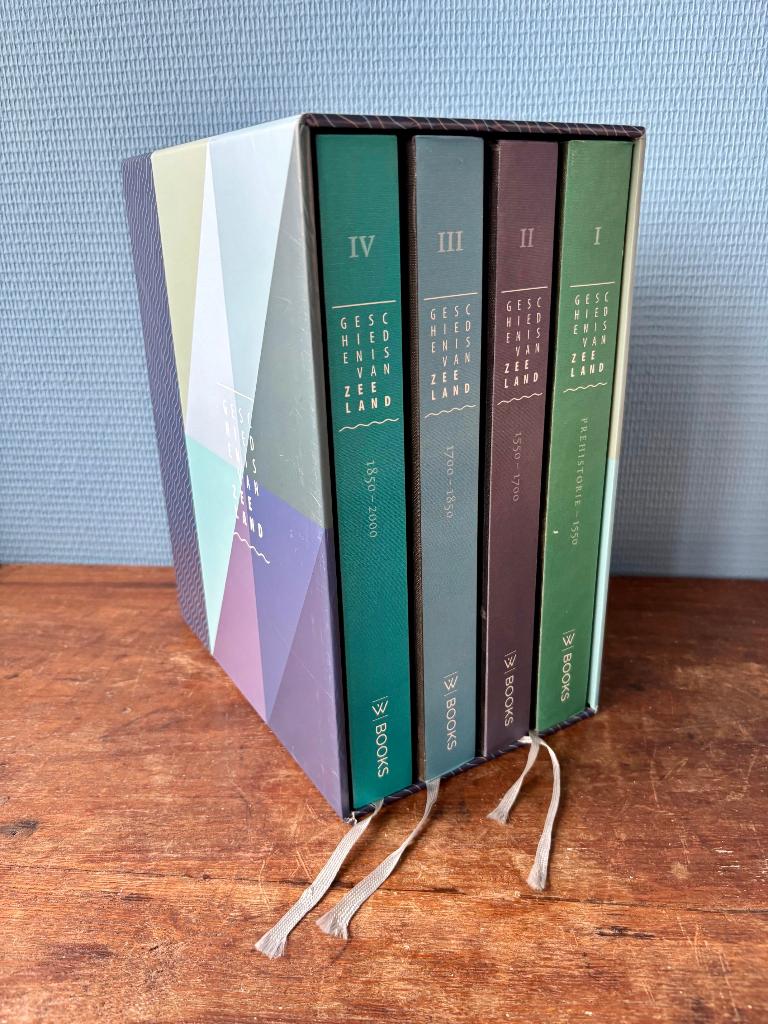 Complete set van 4 boeken over de Geschiedenis van Zeeland, Boeken, Ophalen of Verzenden, Zo goed als nieuw