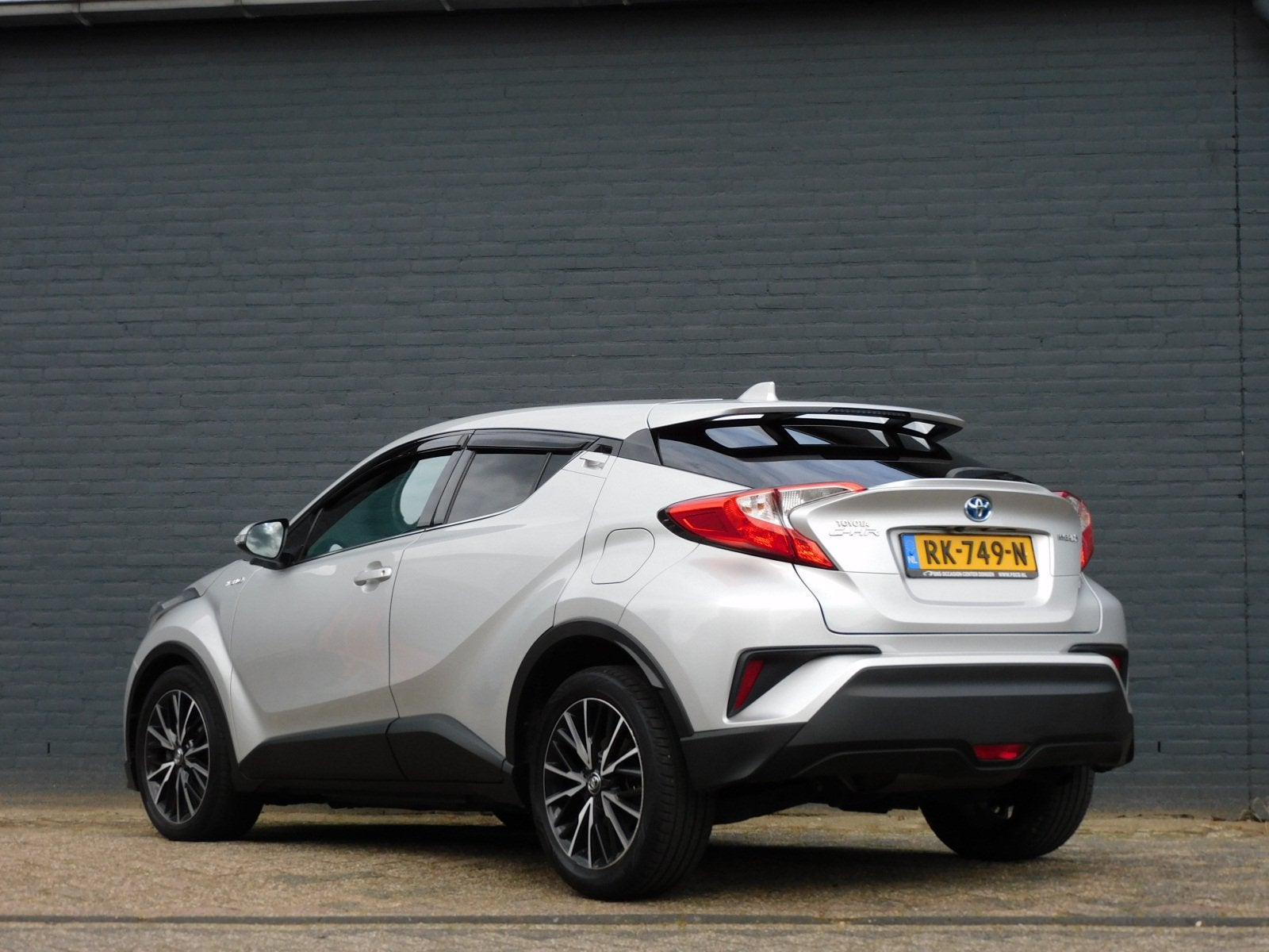 Toyota C-HR 1.8 Hybrid Dynamic TOPSTAAT! CAMERA! STOELVERWAR, Auto's, Stof, 4 cilinders, 26 km/l, Hybride Elektrisch/Benzine
