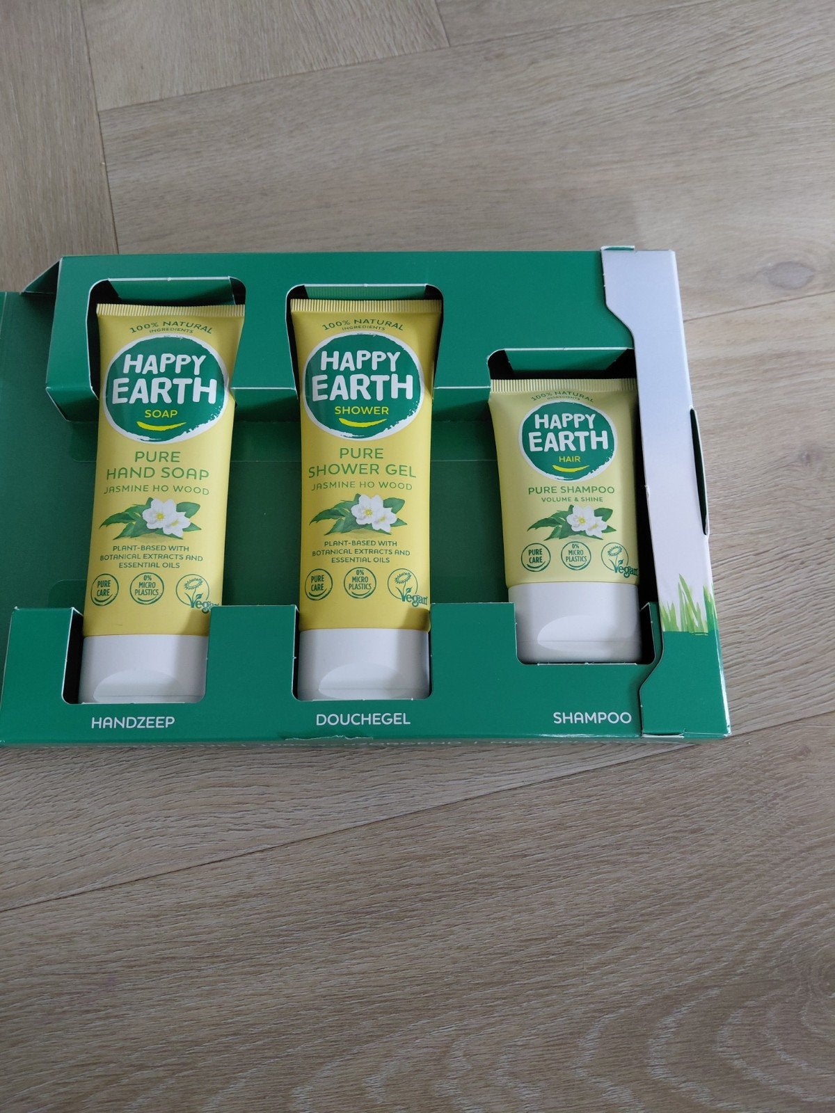 Happy Earth Cadeauset: Handzeep, Douchegel, Shampoo, Ophalen of Verzenden, Nieuw, Overige typen