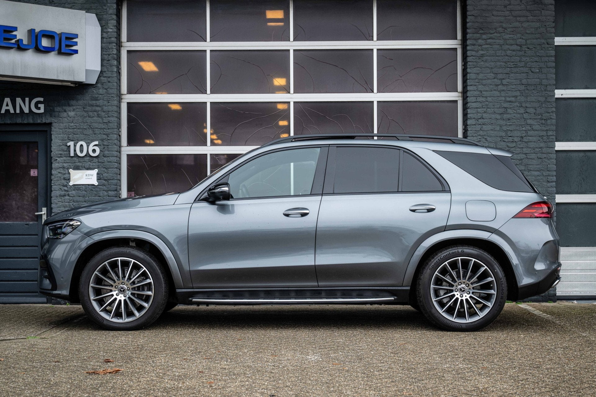 Mercedes-Benz GLE 350 de 4MATIC 333PK, FACELIFT! AMG, Pano/D, Auto's, Mercedes-Benz, Automaat, Dealer onderhouden, Gebruikt, Zwart