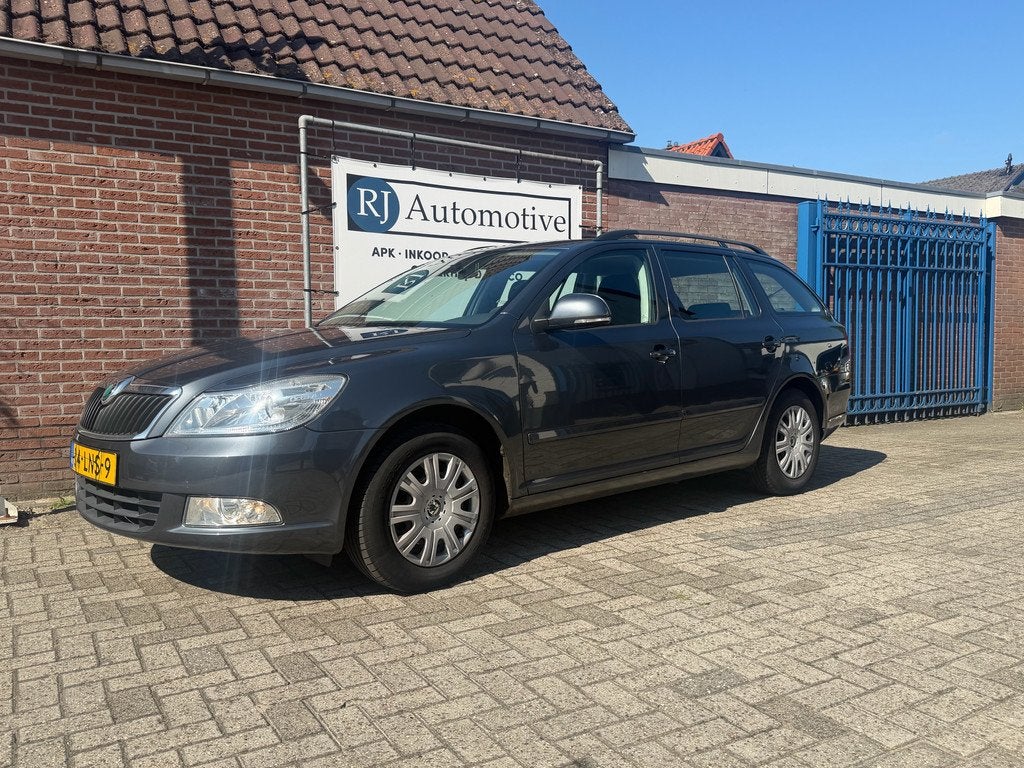 Skoda Octavia 1.2 TSI Ambition APK/NAP/ (bj 2010), Auto's, Voorwielaandrijving, Euro 5, Gebruikt, 4 cilinders
