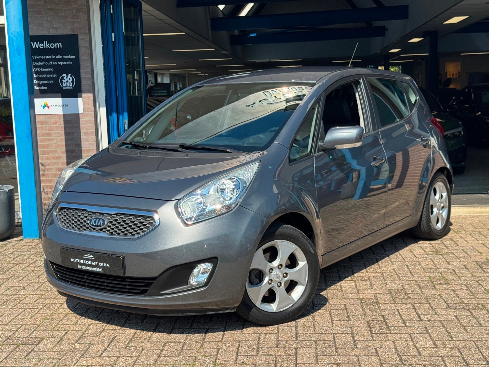 Kia Venga 1.6 CVVT X-ecutive 2010 AUT CLIMA NAP, Auto's, Kia, 4 cilinders, Parkeersensor, Origineel Nederlands, Bedrijf