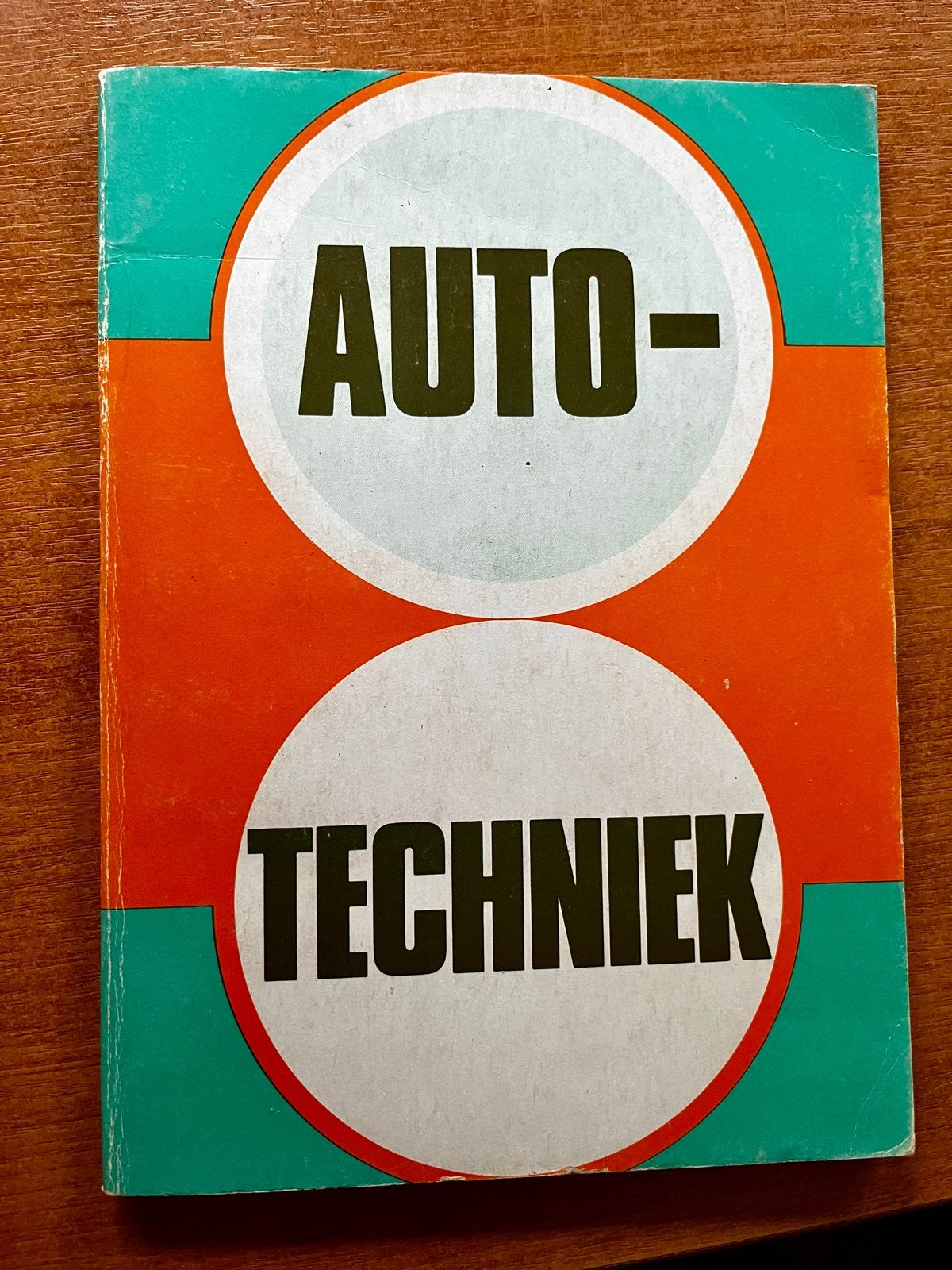 Auto-Techniek Boek - Klassieke Autoreparatie Gids, Ophalen of Verzenden, Gelezen, Algemeen