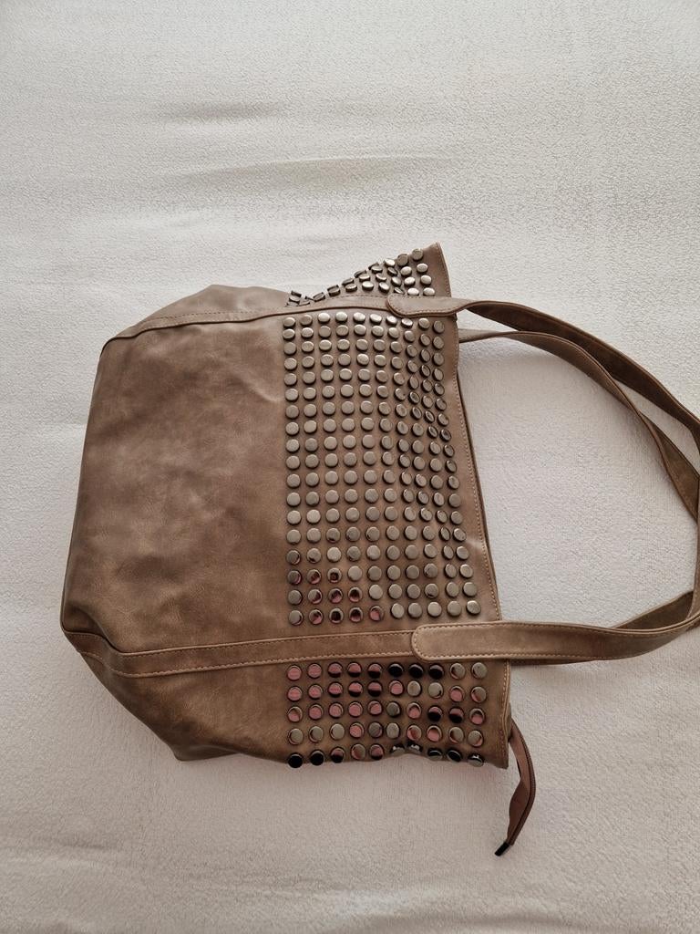 Nieuwe tas met studs, Ophalen of Verzenden, Nieuw, Schoudertasje
