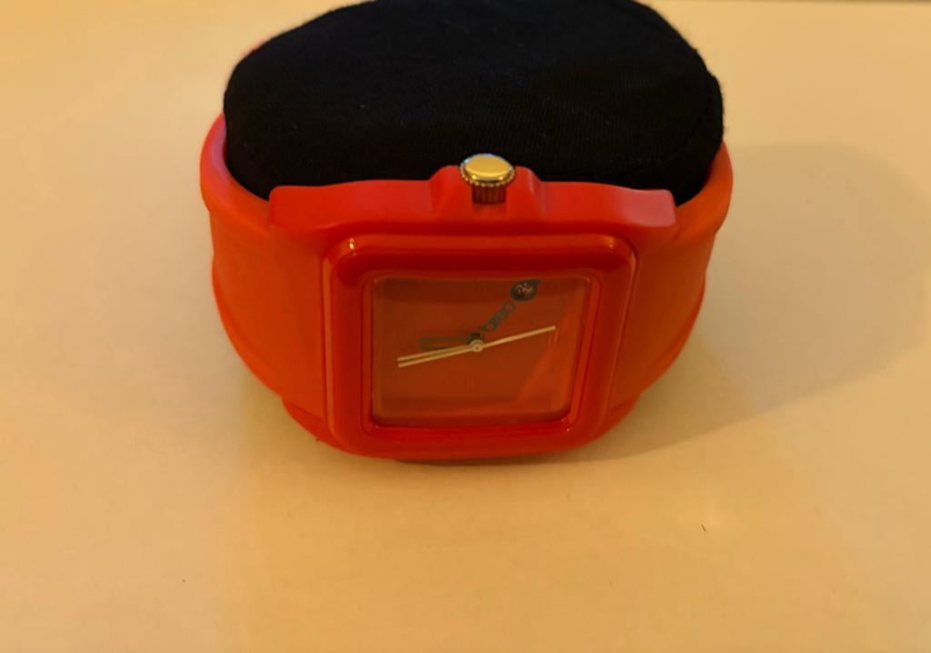 Nixon Rubber Player horloge - Felrood, Overige merken, Kunststof, Gebruikt, Polshorloge