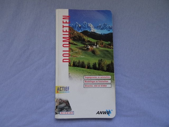 anwb actief reisgids Dolomieten, Gelezen, Europa, Ophalen of Verzenden, Reisgids of -boek