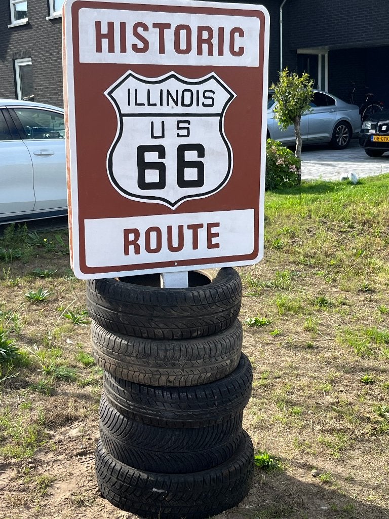 Straatversiering Route 66- 100 jaar, Ophalen, Zo goed als nieuw