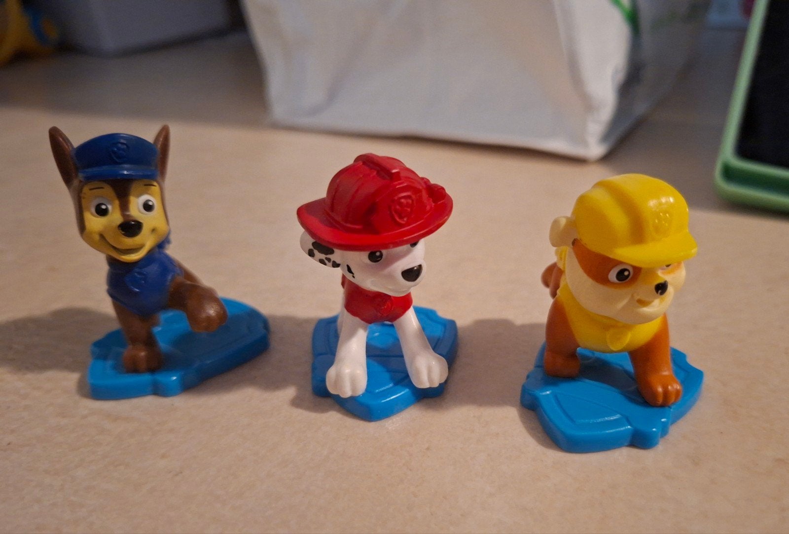 3 PAW Patrol figuurtjes (Chase, Marshall, Rubble) met voetje, Ophalen of Verzenden, Jongen of Meisje