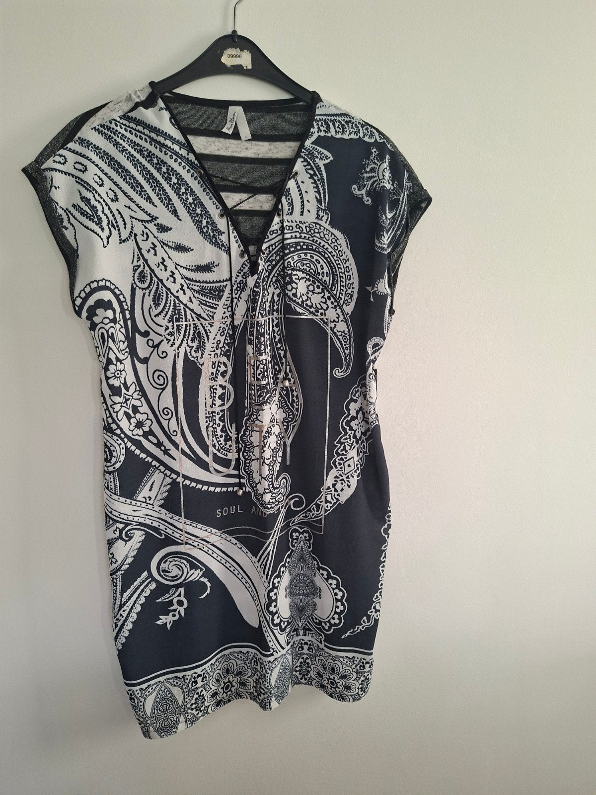 Nieuw Zomerjurkje met Paisley Print - Maat L, Meerkleurig, Maat 42/44 (L), Nieuw, Ophalen of Verzenden