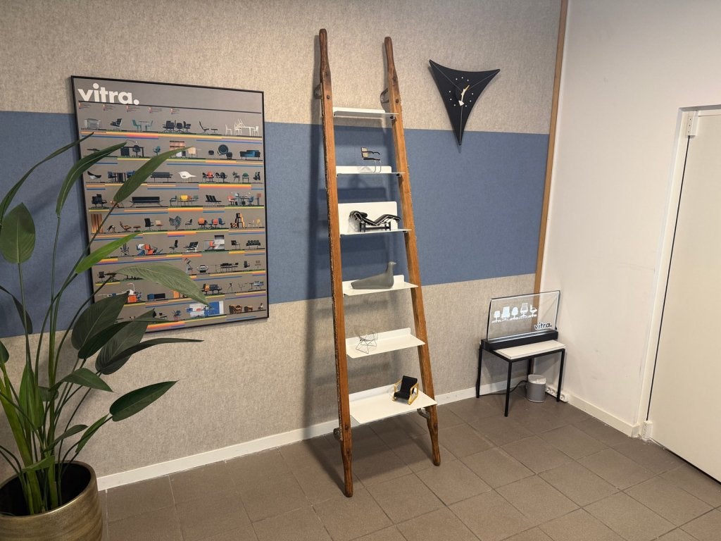 Foto 2 van Oorlog Brancard Ladderkast / Wandrek | Wit & hout | 1x