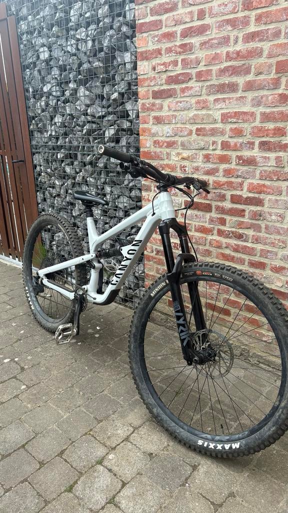 Canyon Spectral 5 Full Suspension  (Maat L) LOCATIE:Betekom, Ophalen, Zo goed als nieuw