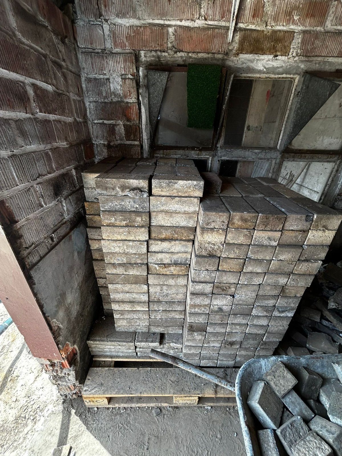 Gratis klinkers, Ophalen of Verzenden, Beton, Klinkers