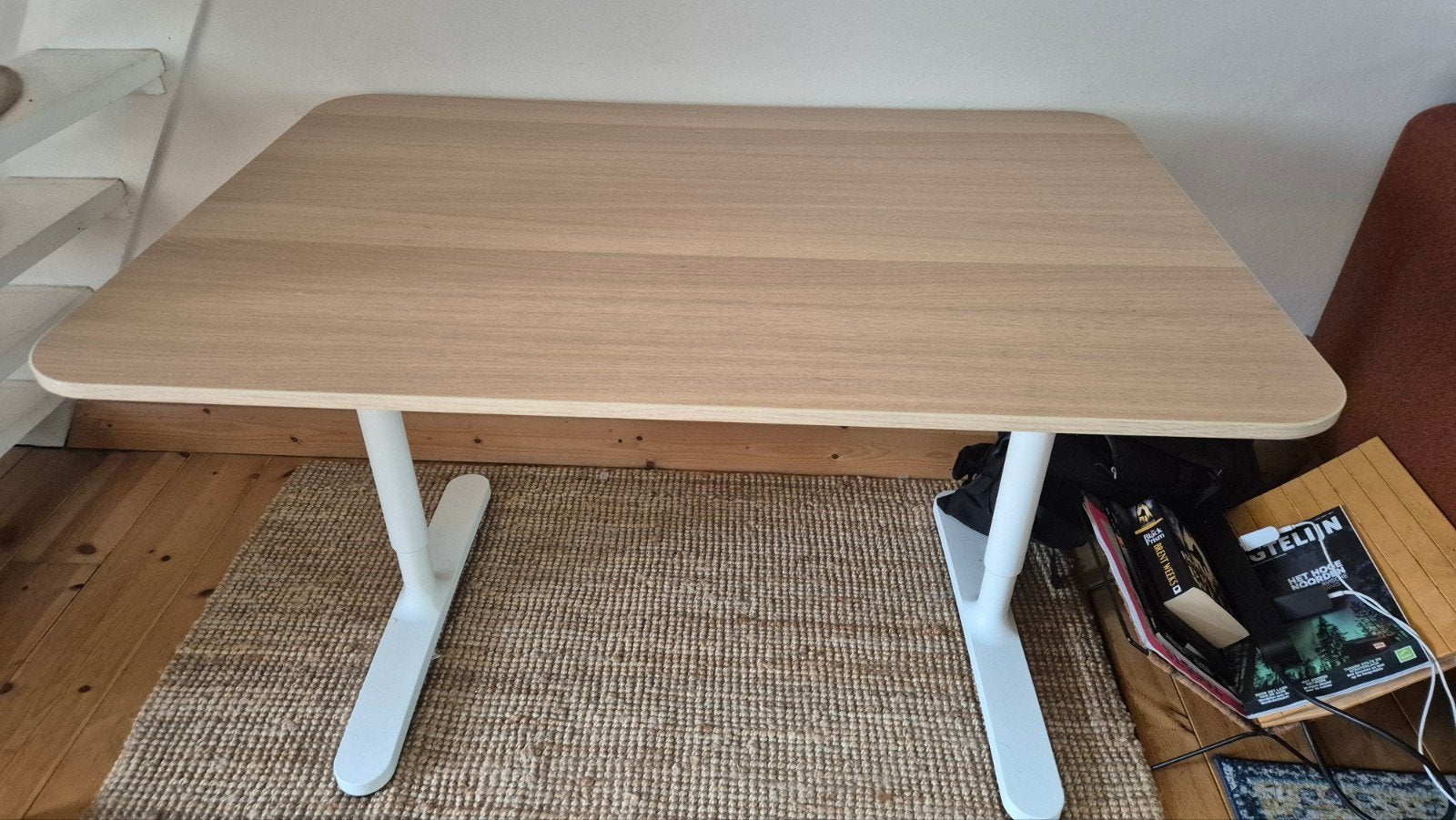 IKEA Bekant bureau wit, handmatig in hoogte verstelbaar, Ophalen, 120 cm, Scandinavisch, Zo goed als nieuw