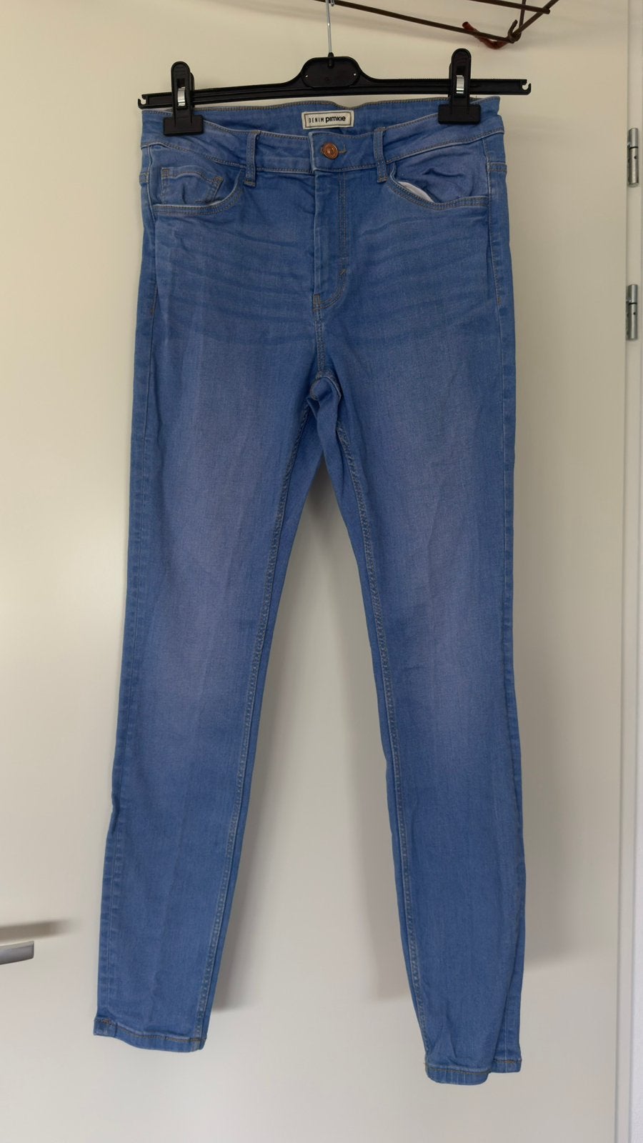 Lichtblauwe jeans, maat 42, skinny jeans, Pimkie, Ophalen of Verzenden, Zo goed als nieuw, Blauw, W33 - W36 (confectie 42/44)