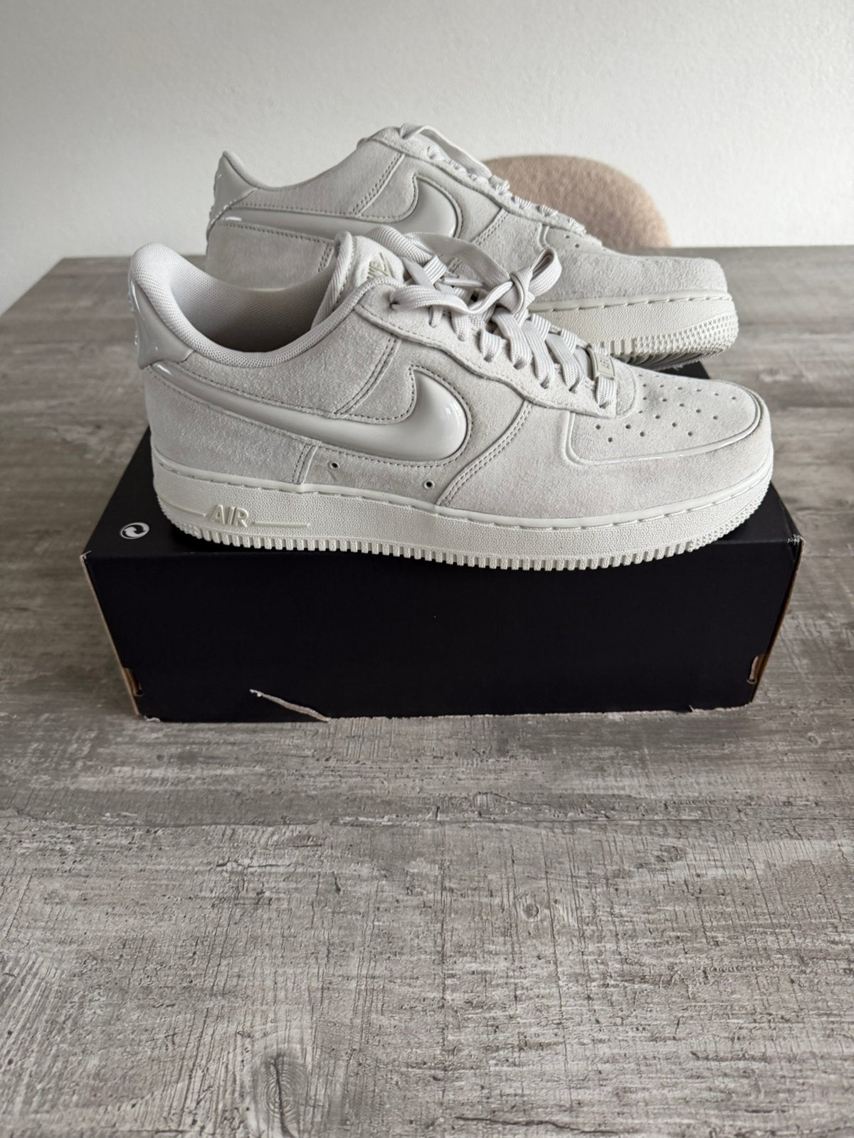 Te koop nieuw paar nike airforce one in maat 42, Kleding | Dames, Schoenen, Overige kleuren, Nieuw, Ophalen of Verzenden, Sneakers of Gympen