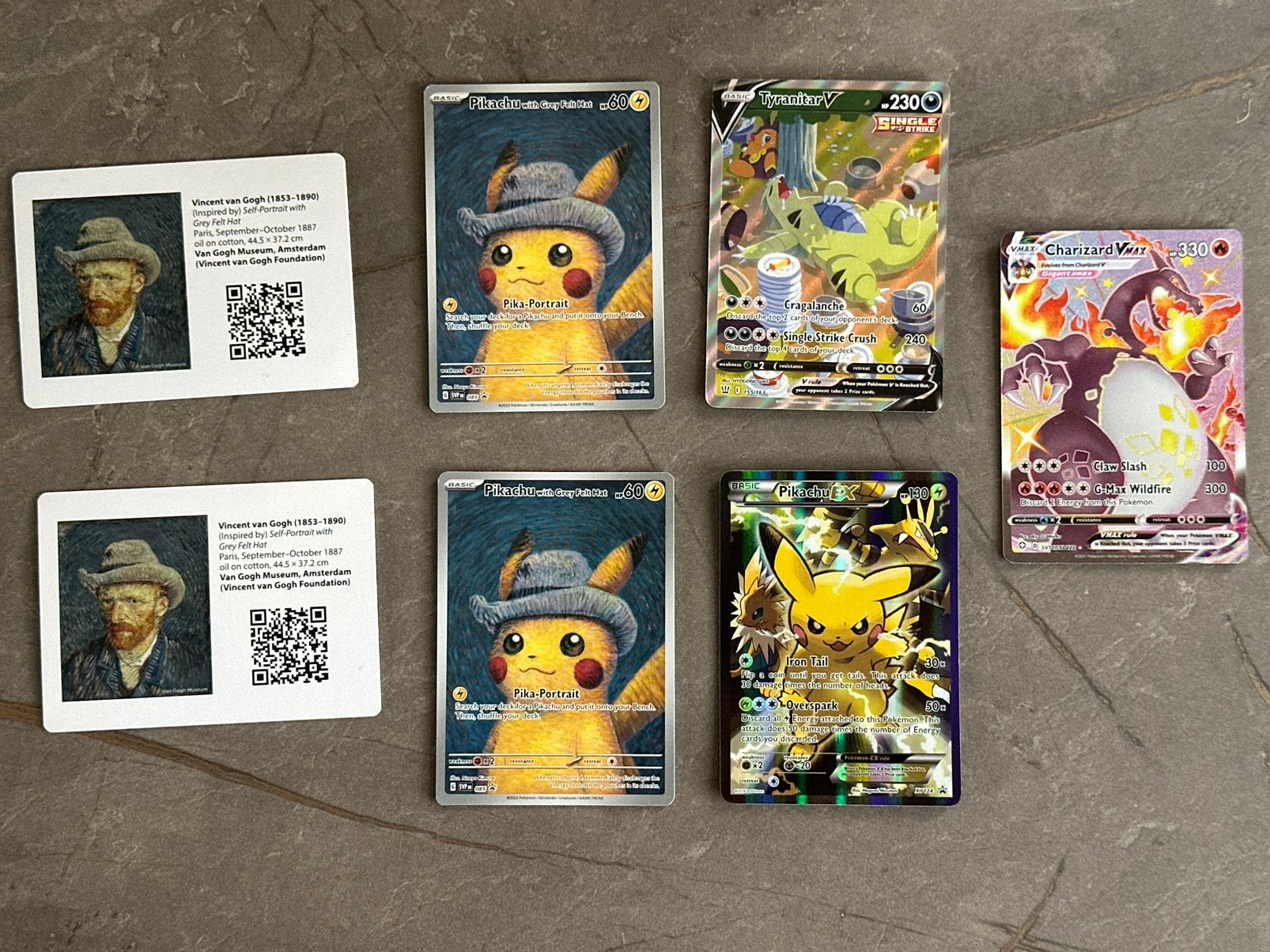 Pokémon kaarten: Pikachu, Charizard VMAX, Tyranitar V, Ophalen of Verzenden, Zo goed als nieuw, Meerdere kaarten, Foil