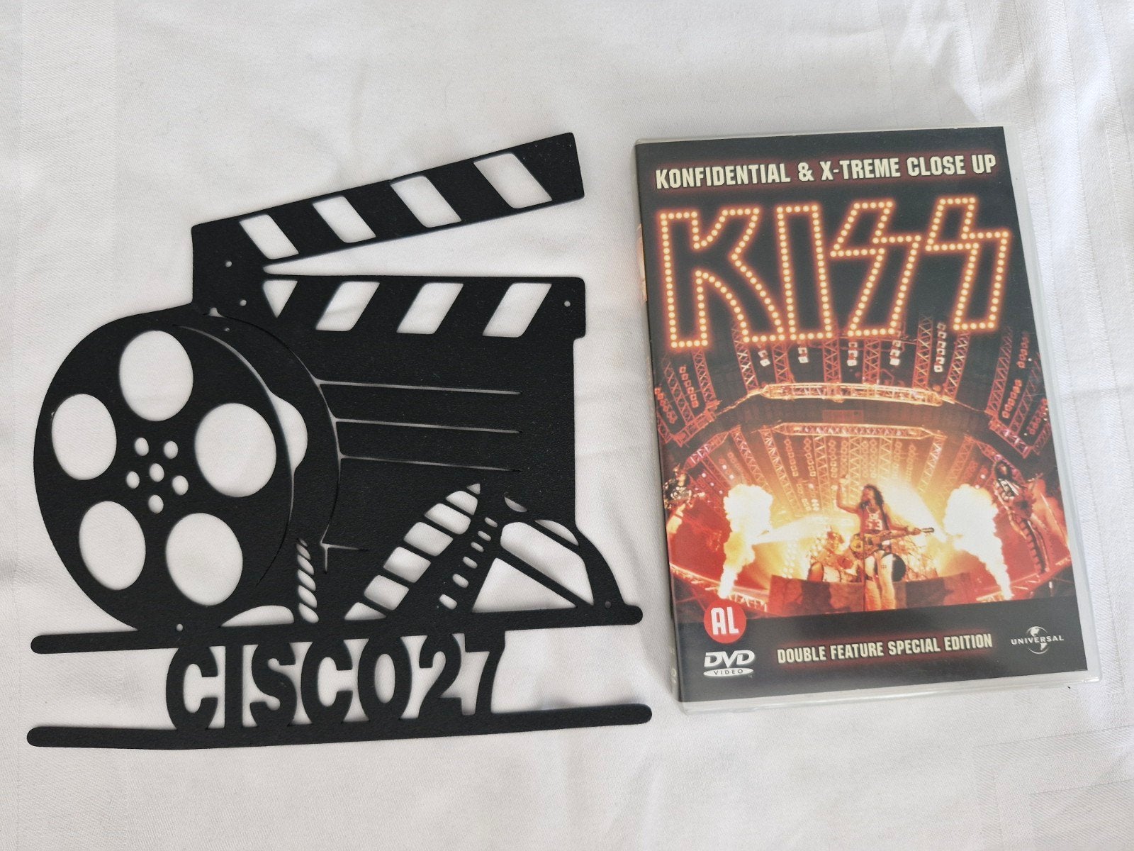 Kiss Konfidential & X-treme Close Up, Engels, Alle leeftijden, Ophalen of Verzenden, Zo goed als nieuw