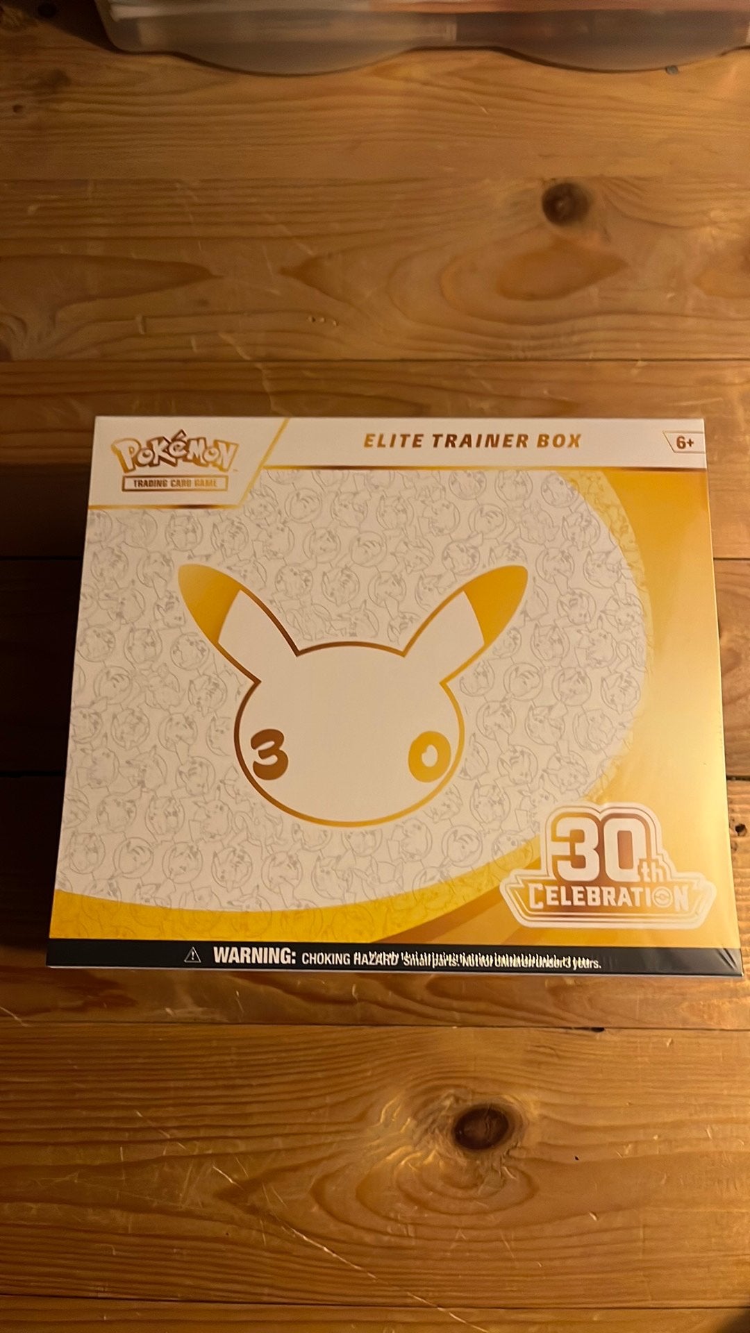 Elite trainer box 30th pokemon, Ophalen, Zo goed als nieuw