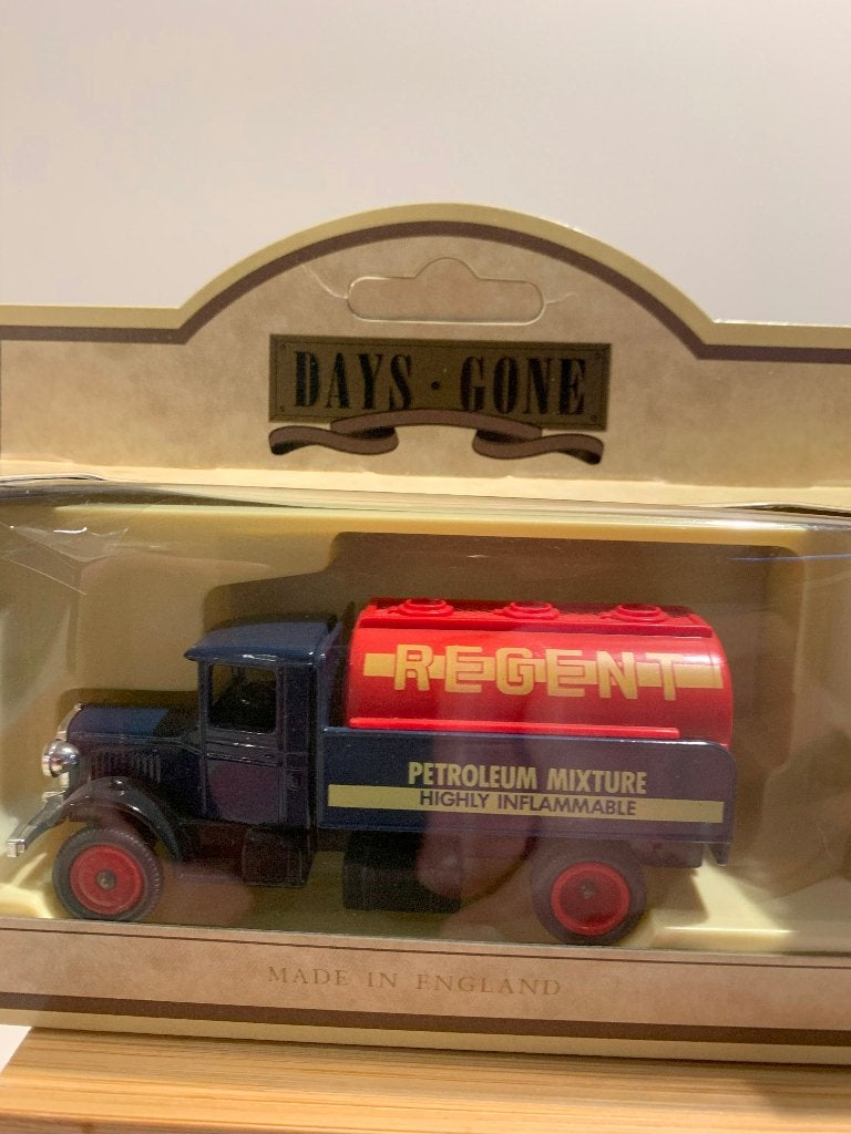 Te koop modelauto 1934 mack - motorwagen tankwagen, Verzamelen, Ophalen of Verzenden, Nieuw, Auto's