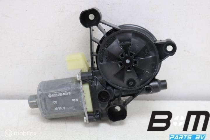 Raammotor linksvoor VW Tiguan 5NA 5Q0959802B, Gebruikt