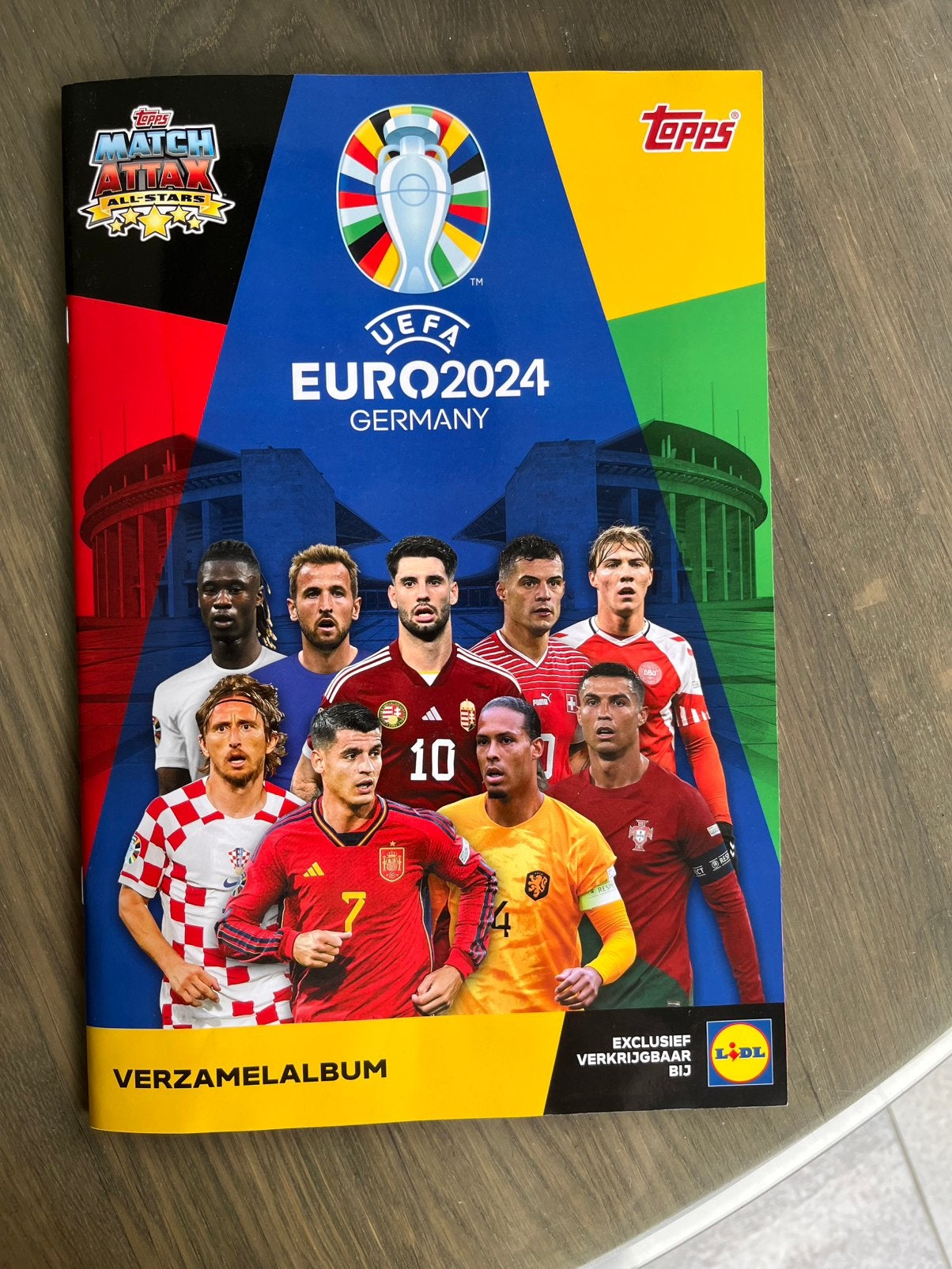 Topps Euro 2024 verzamelalbum voetbalplaatjes (compleet), Ophalen of Verzenden, Zo goed als nieuw, Buitenlandse clubs, Poster, Plaatje of Sticker