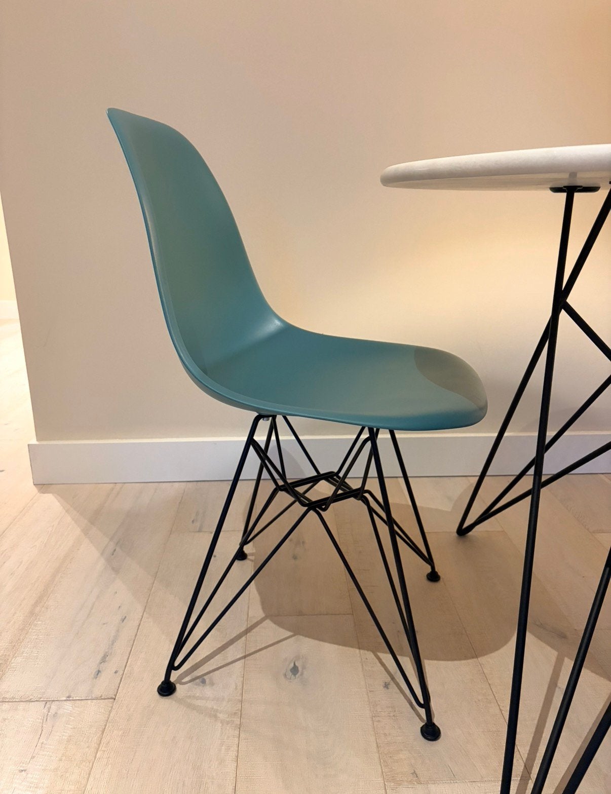 2 stuks Vitra DSR oceaanblauw, Ophalen, Gebruikt, Twee
