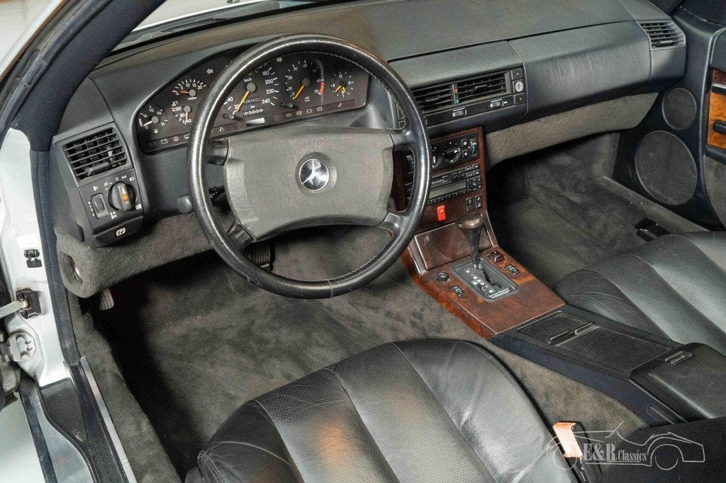 Mercedes 300 SL Cabriolet | 1990, Auto's, Oldtimers, Automaat, Achterwielaandrijving, Zwart, 190 pk