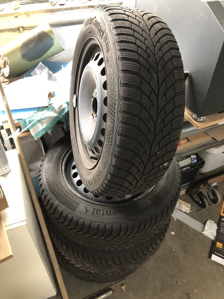 Volvo steel wheels with Continental winter tyres, Ophalen, Volvo