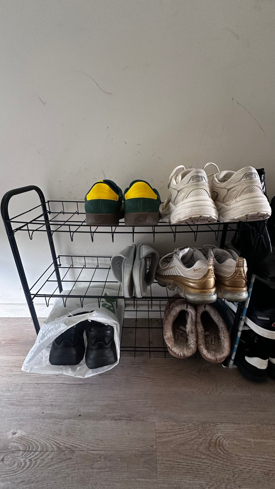 Smal zwart metalen schoenenrek /Narrow black metal shoe rack, Ophalen of Verzenden, Nieuw