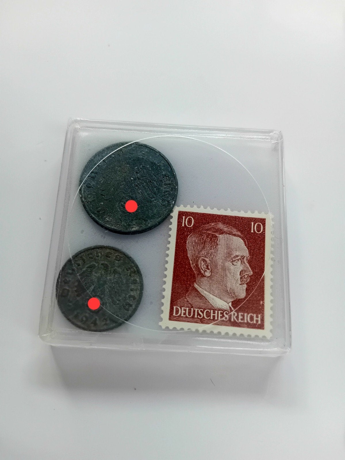 WO2 Setje Munten + Hitler Postzegel in Bewaardoosje, Ophalen of Verzenden, Duitsland, Setje
