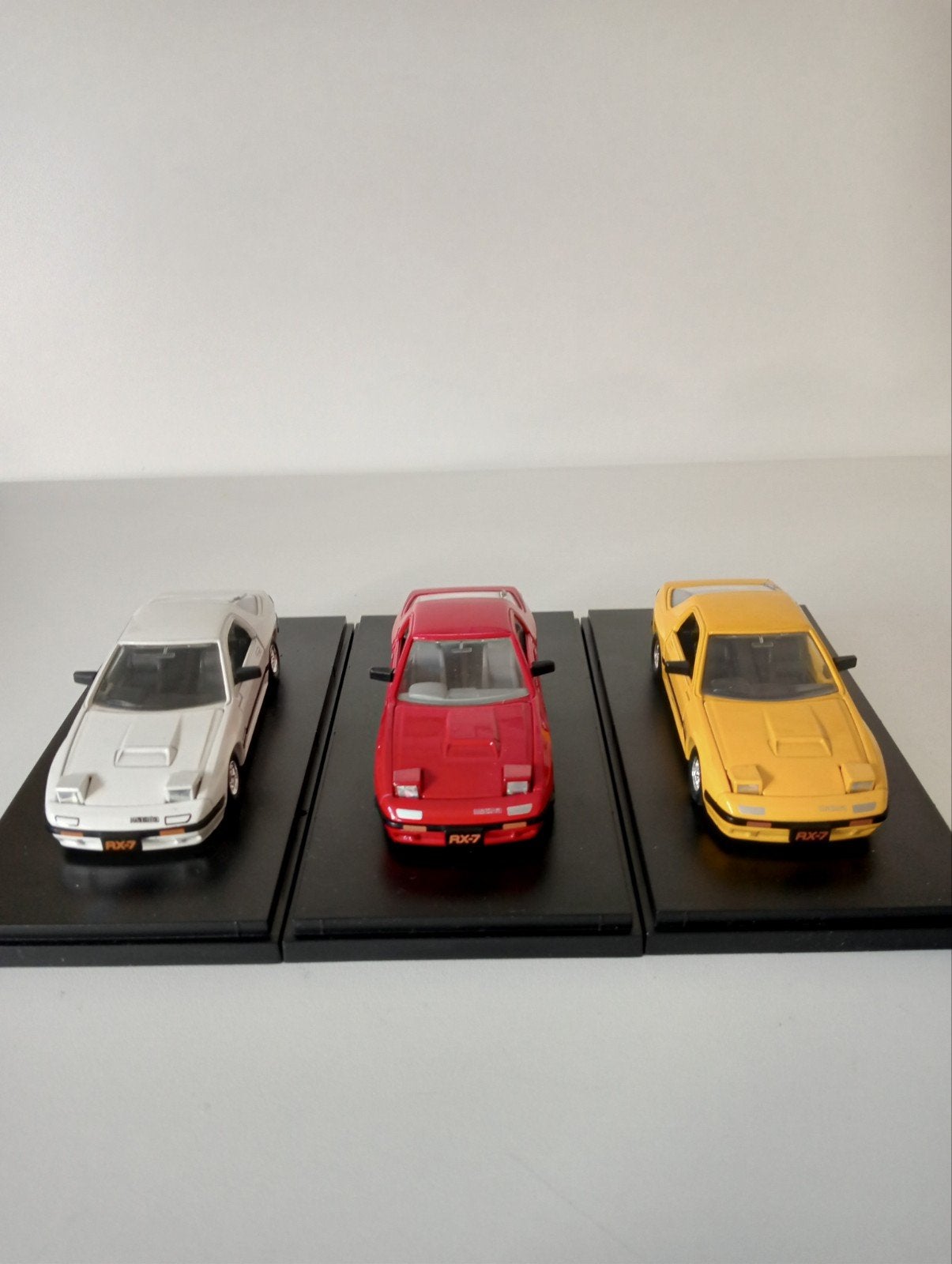 Mazda RX-7 Limited GT De Wit, Rood, Geel) - Dealer editie., Hobby en Vrije tijd, Ophalen of Verzenden, Nieuw, Auto, Overige merken