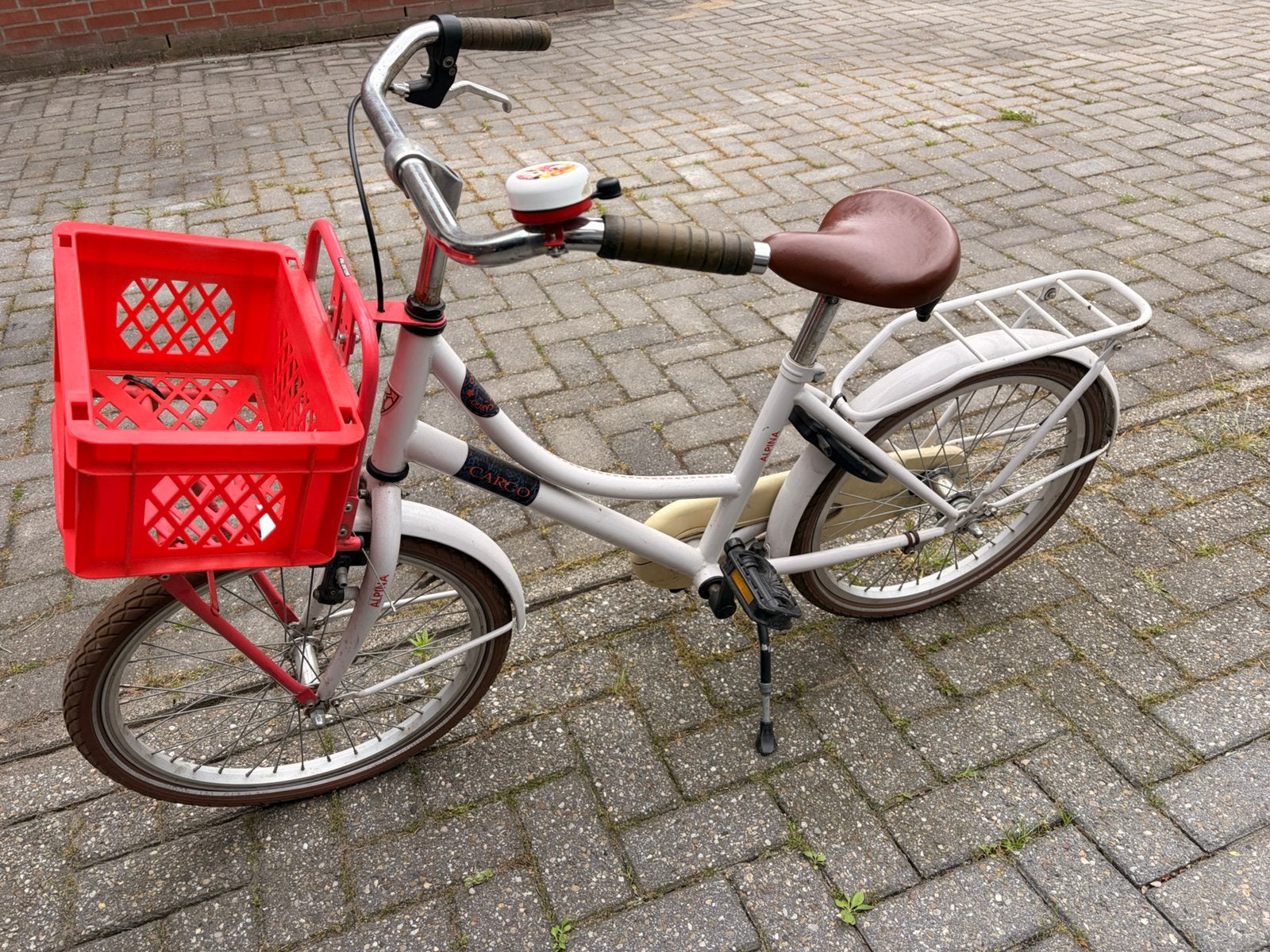 Witte meisjes fiets Alpina met mandje 20 inch, Ophalen, Terugtraprem, Gebruikt, Handrem