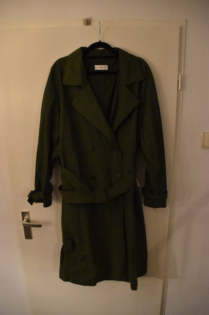 mooie nieuwe groene trenchcoat maat 48/50 Mango, Mango, Maat 46/48 (XL) of groter, Nieuw, Ophalen of Verzenden