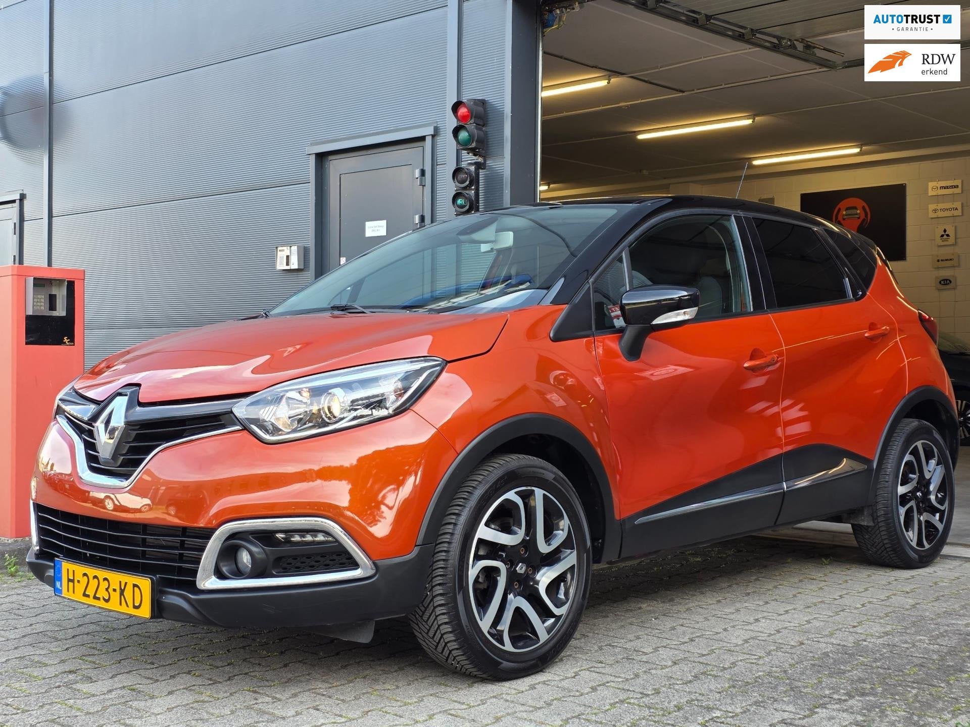 Renault Captur 1.2 TCe Dynamique / KEYLESS / CAMERA / P.SENS, Auto's, Met garantie (alle), Verwarmde buitenspiegels, SUV of Terreinwagen