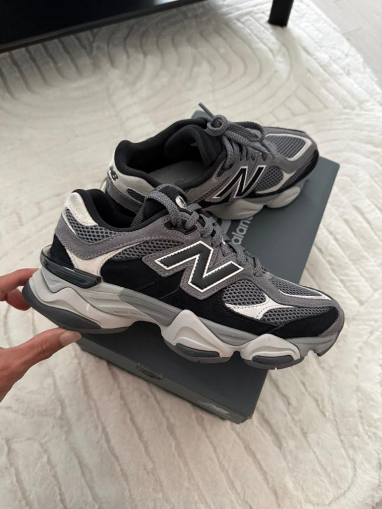 New Balance 9060 black castlerock maat 38, Ophalen, Zwart, Sneakers of Gympen, Zo goed als nieuw