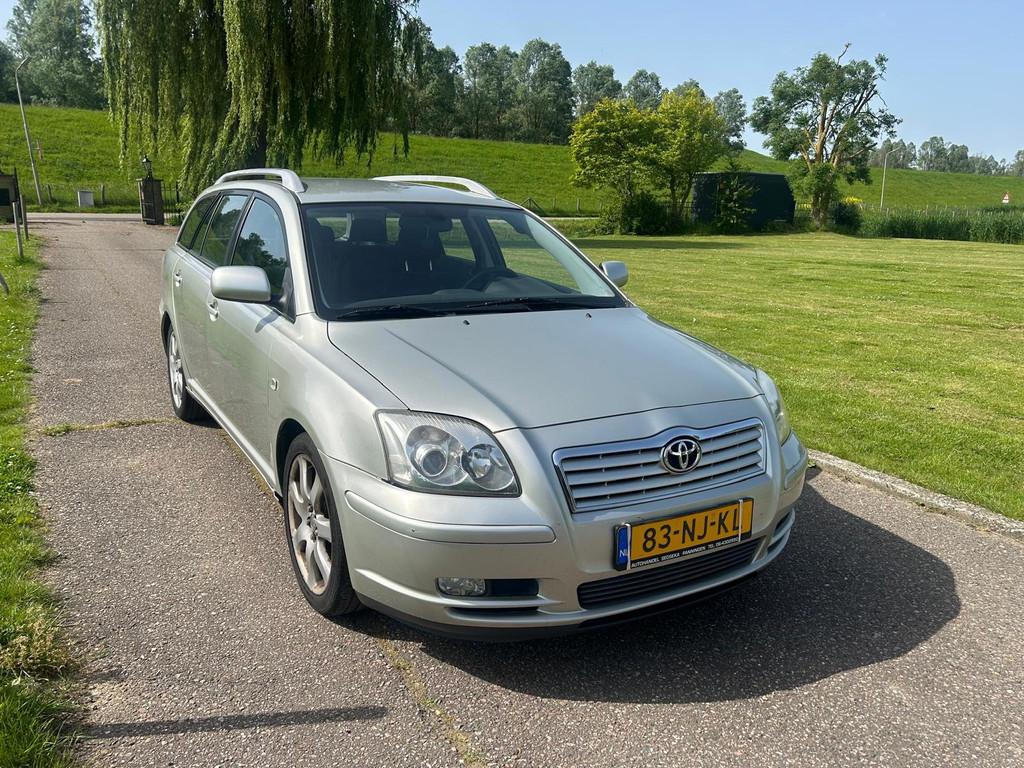 Toyota Avensis Wagon 2.0 VVTi Linea Luna, 1998 cc, Stof, Zwart, 4 cilinders