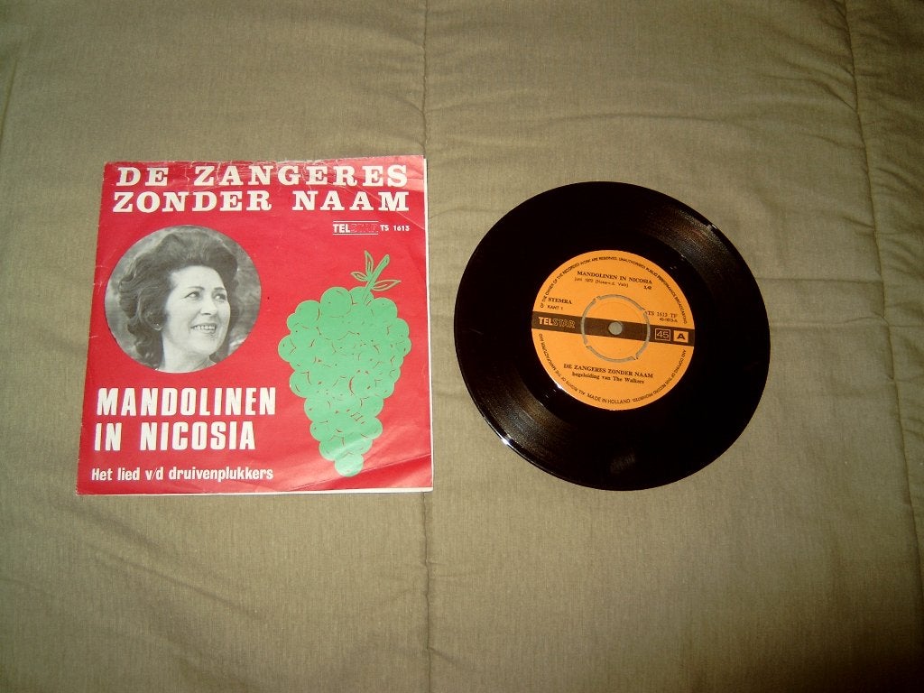 10 singles De Zangeres Zonder Naam te koop (2), Gebruikt, 7 inch, Ophalen of Verzenden, Levenslied of Smartlap