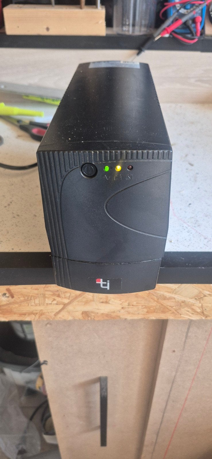 Ups noodstroom, Computers en Software, Noodvoedingen (UPS), Ophalen of Verzenden, Gebruikt