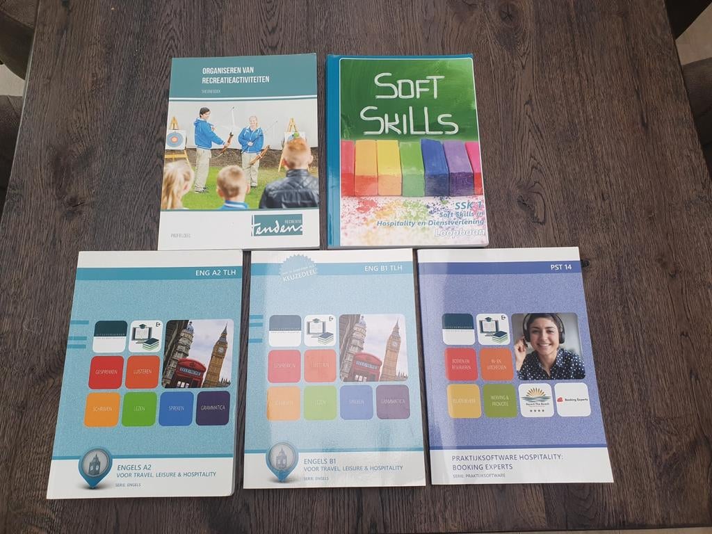 5 studieboeken Leisure & Hospitality, Ophalen of Verzenden, Zo goed als nieuw, MBO