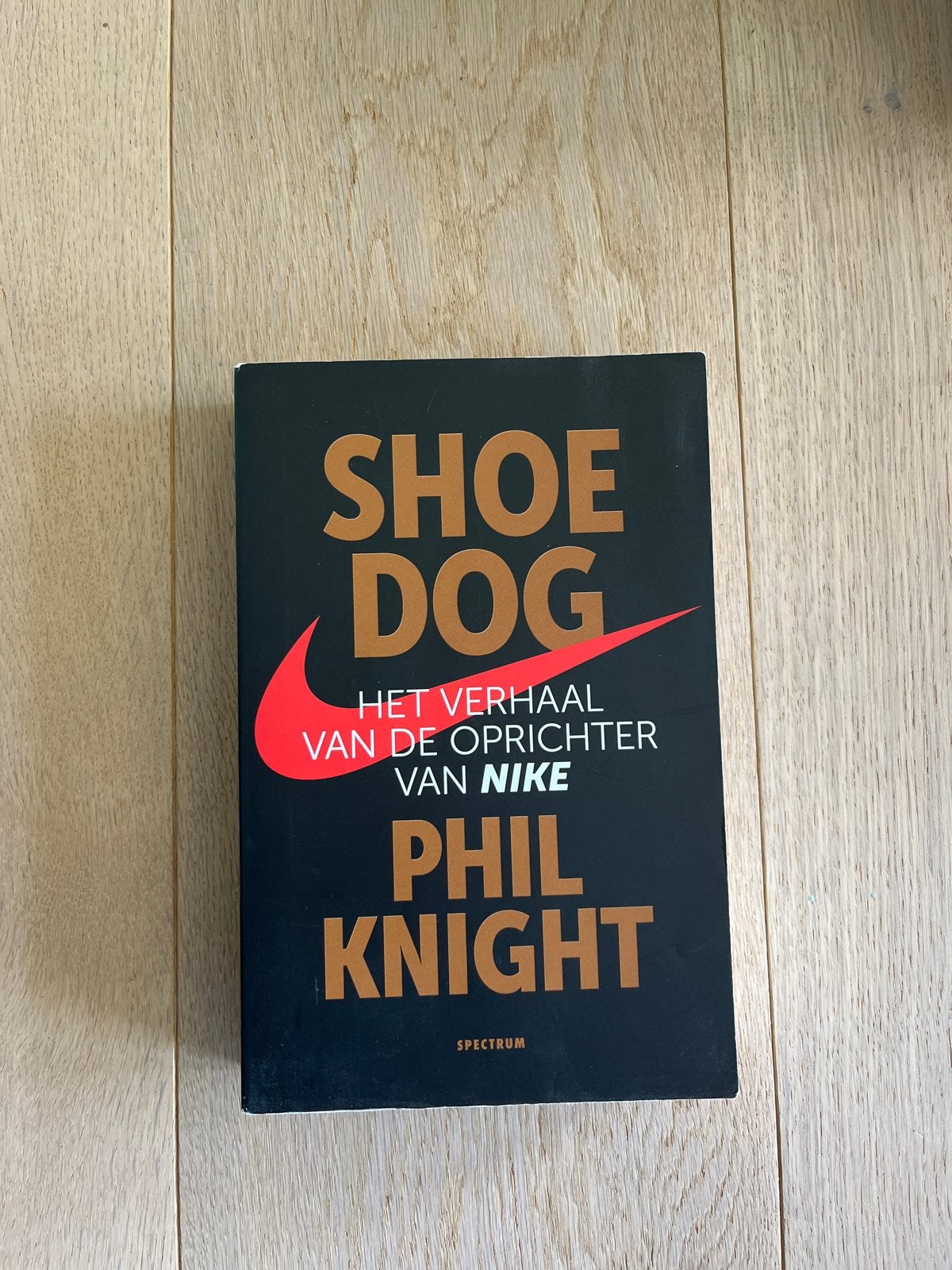 Shoe Dog: Het verhaal van de oprichter van Nike, Boeken, Ophalen of Verzenden, Gelezen, Nederland