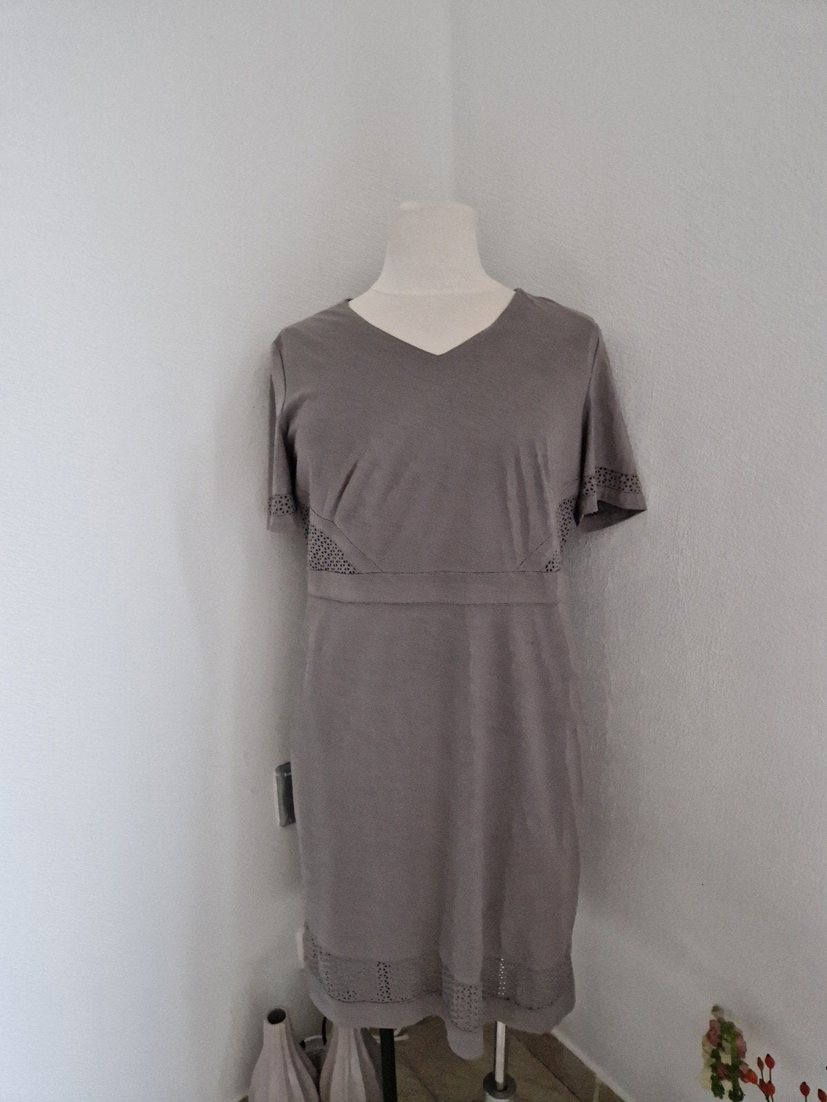 Grijze  jurk van Gerry Weber maat 44, Maat 42/44 (L), Ophalen of Verzenden, Knielengte, Grijs