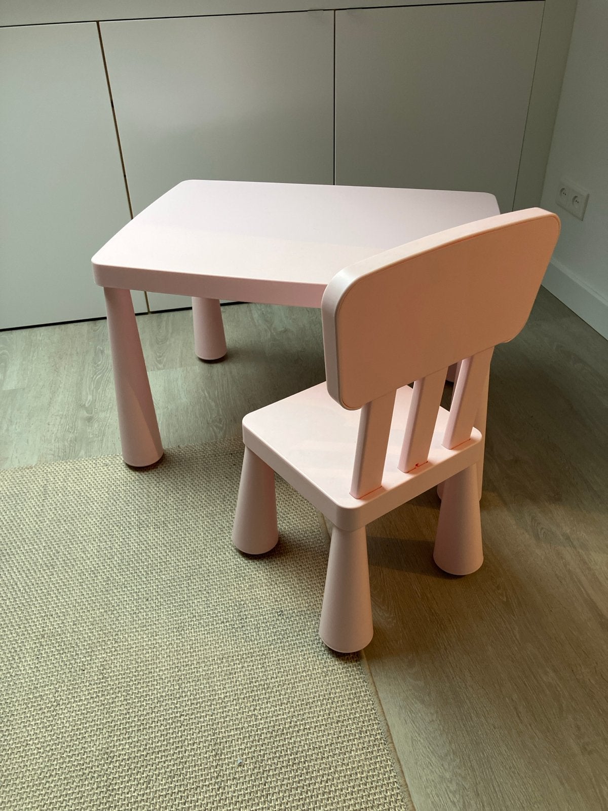 Roze kinderstoel en tafel set - IKEA LÄTT, Ophalen, Gebruikt, Tafel(s) en Stoel(en)