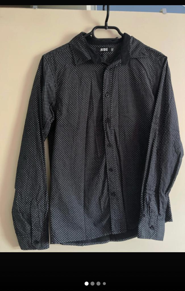 Net overhemd zwart met wit patroontje. Maat 158/164., Ophalen of Verzenden, Zo goed als nieuw, Jongen, Overhemd of Blouse