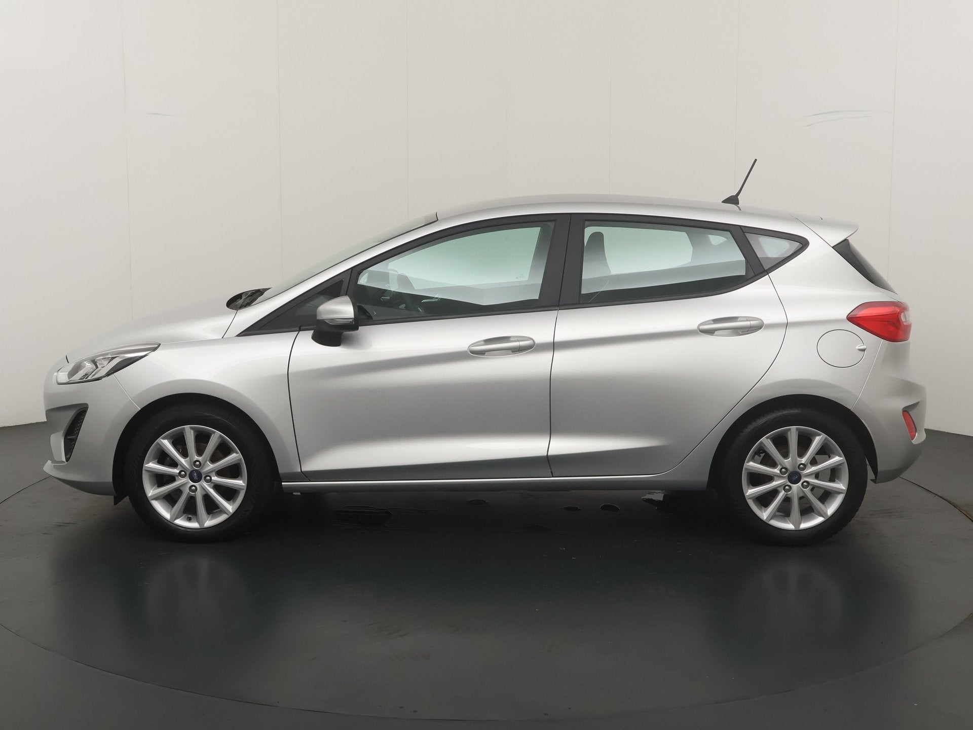 Ford Fiesta 1.1 Trend | Airco | Cruise Control | Bluetooth |, Auto's, 12 maanden, Lichtsensor, 23 km/l, Origineel Nederlands